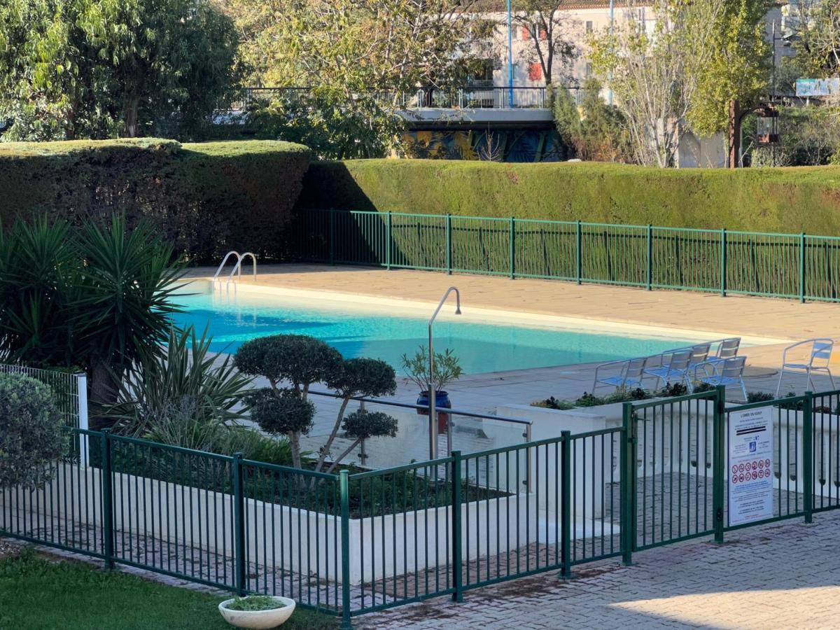 T2 Avec Veranda Et Piscine A La Napoule *
