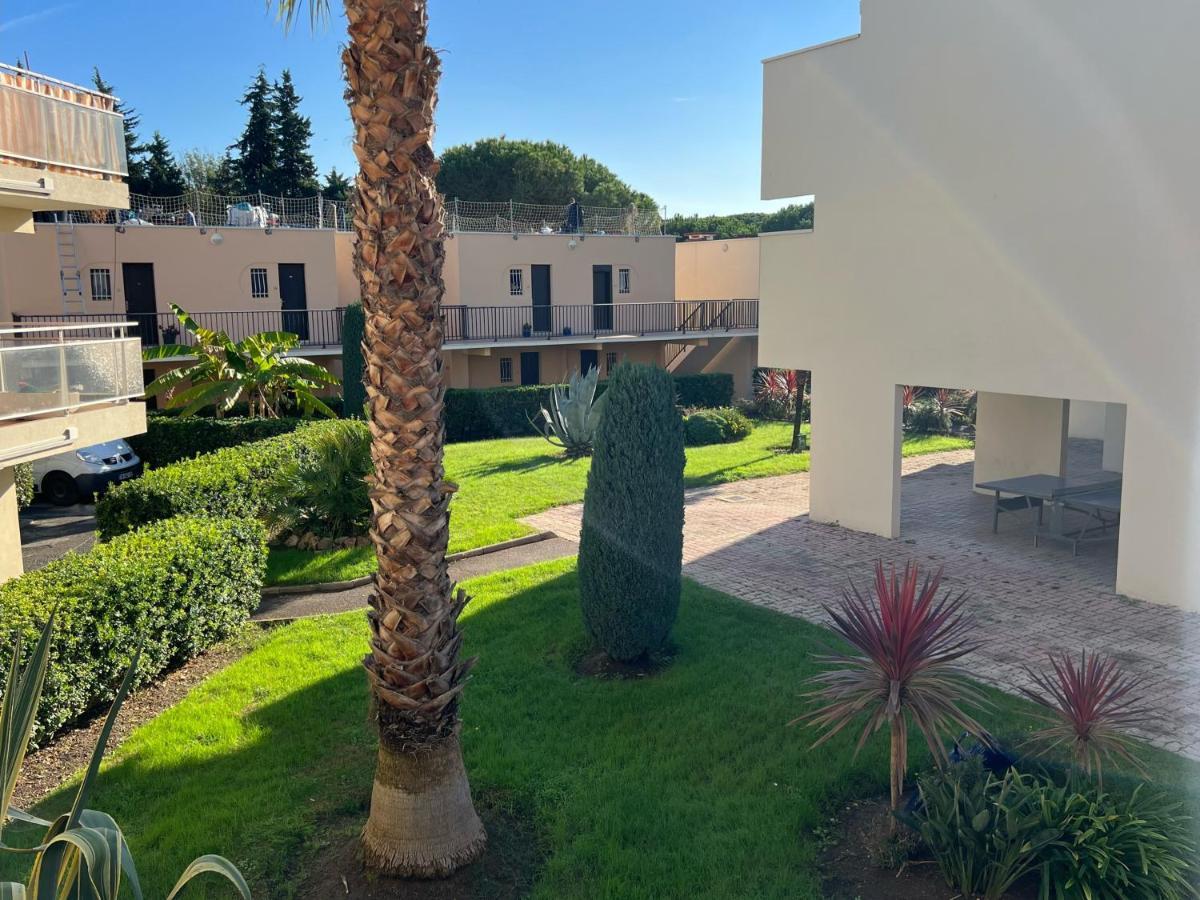 T2 Avec Veranda Et Piscine A La Napoule Mandelieu