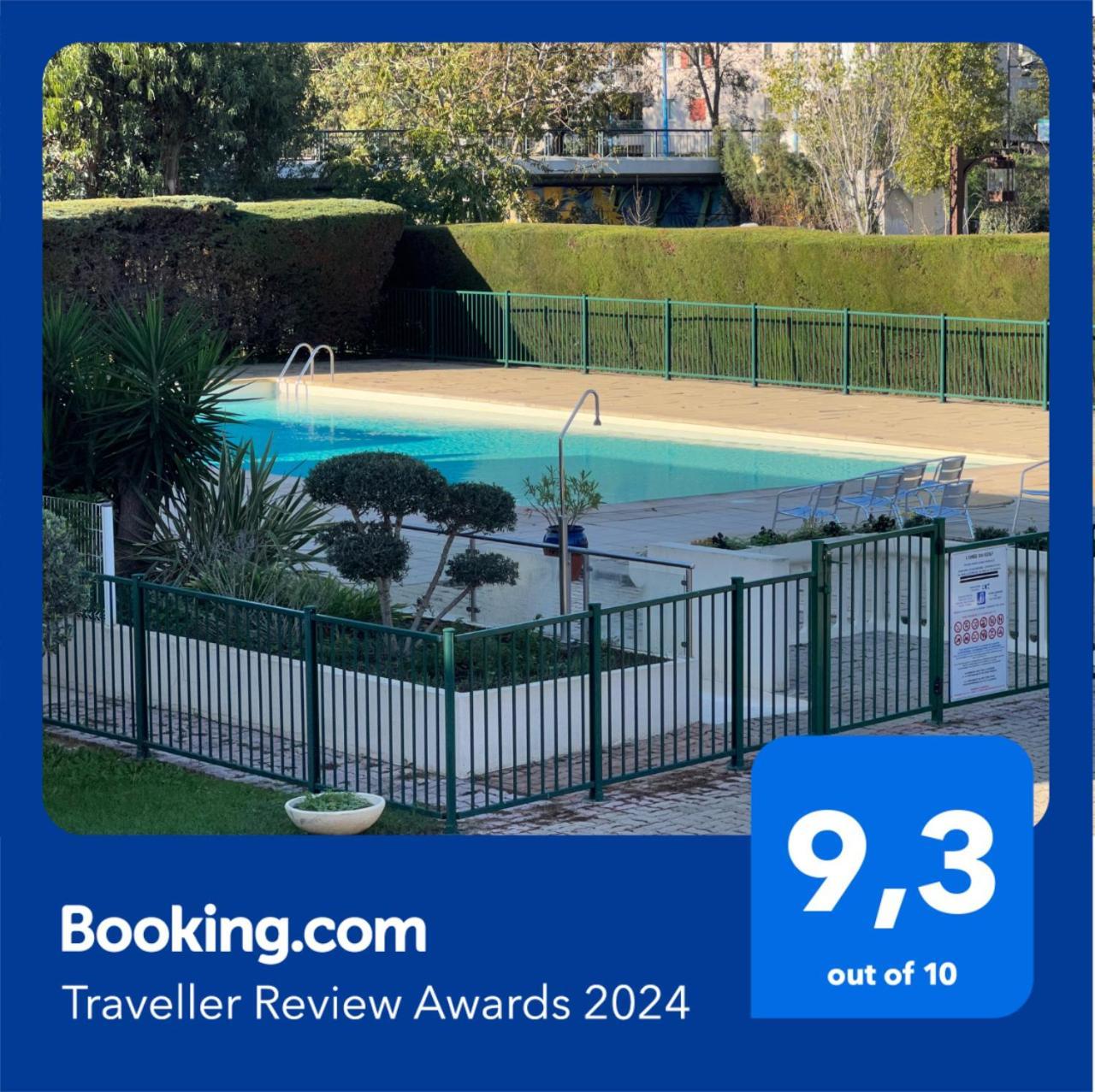 T2 Avec Veranda Et Piscine A La Napoule *