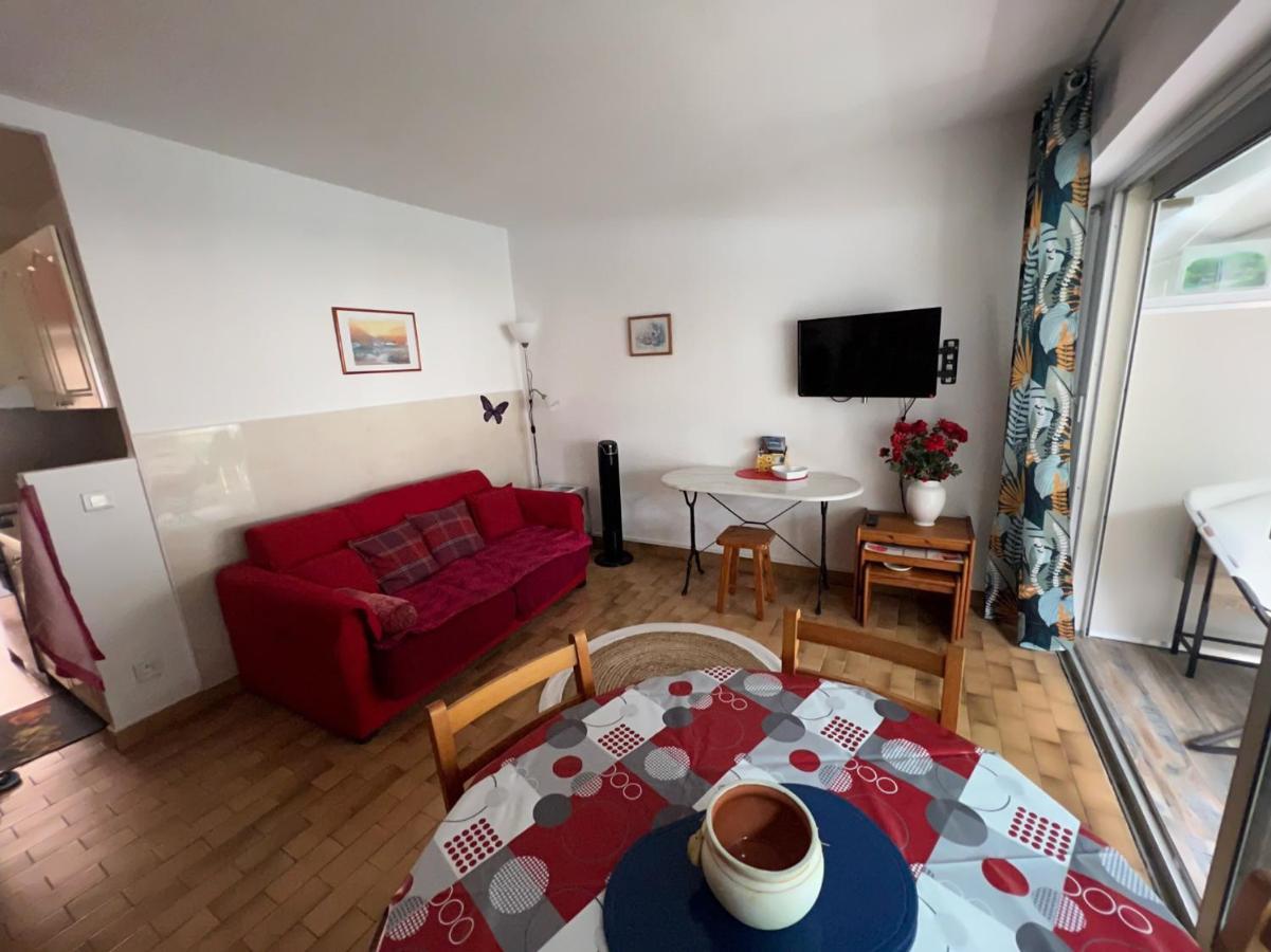 T2 Avec Veranda Et Piscine A La Napoule Appartement *
